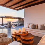 M Villa *