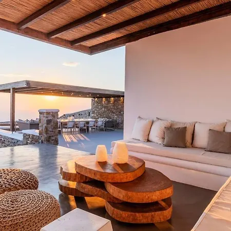 M Villa *